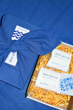 Cargar imagen en el visor de la galería, Caja Pañuelo, en azul.