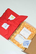 Cargar imagen en el visor de la galería, Caja Pañuelo, en rojo.