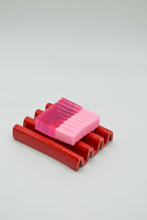 Cargar imagen en el visor de la galería, Rojo / Colaboración cerámica + Obra Normal