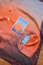 Cargar imagen en el visor de la galería, Pañuelo Atardecer de invierno
