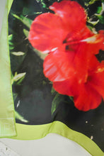 Cargar imagen en el visor de la galería, Pañuelo Hibiscos - Seda
