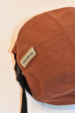 Cargar imagen en el visor de la galería, Jockey terracota - formas
