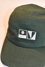 Cargar imagen en el visor de la galería, Jockey verde - formas
